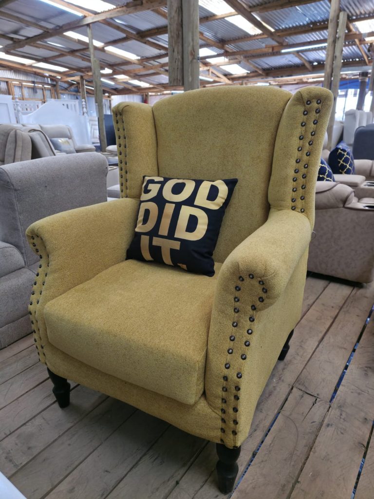 Accent chair and armchair